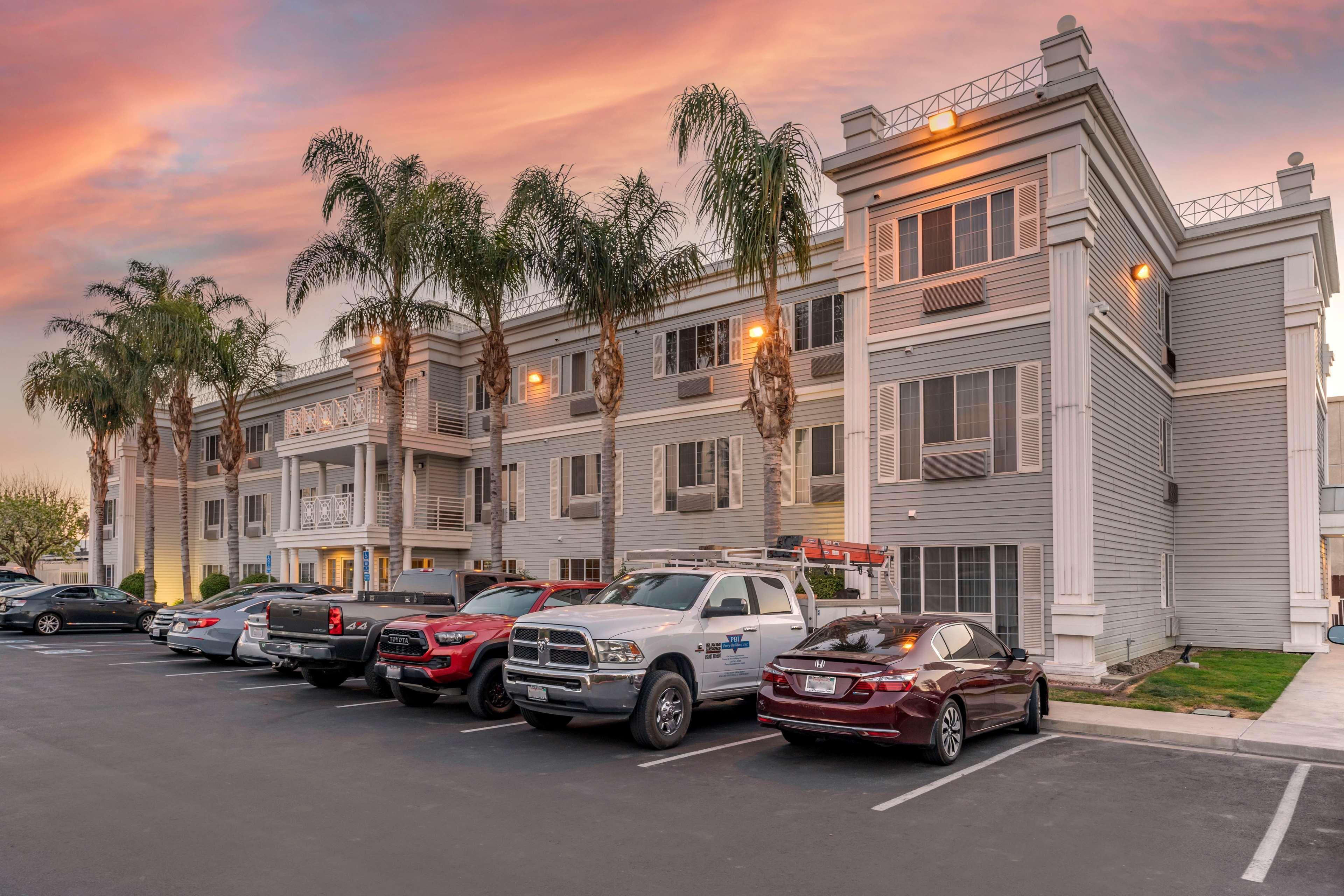 Best Western Luxury Inn Tracy Exterior foto