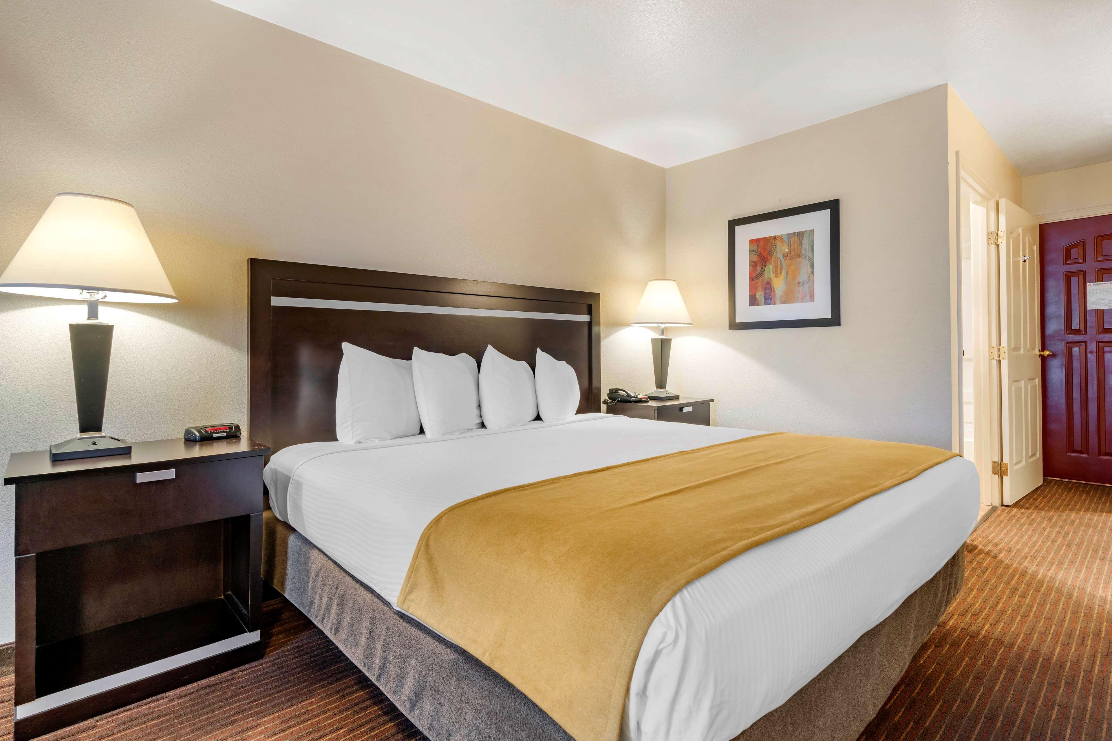 Best Western Luxury Inn Tracy Exterior foto